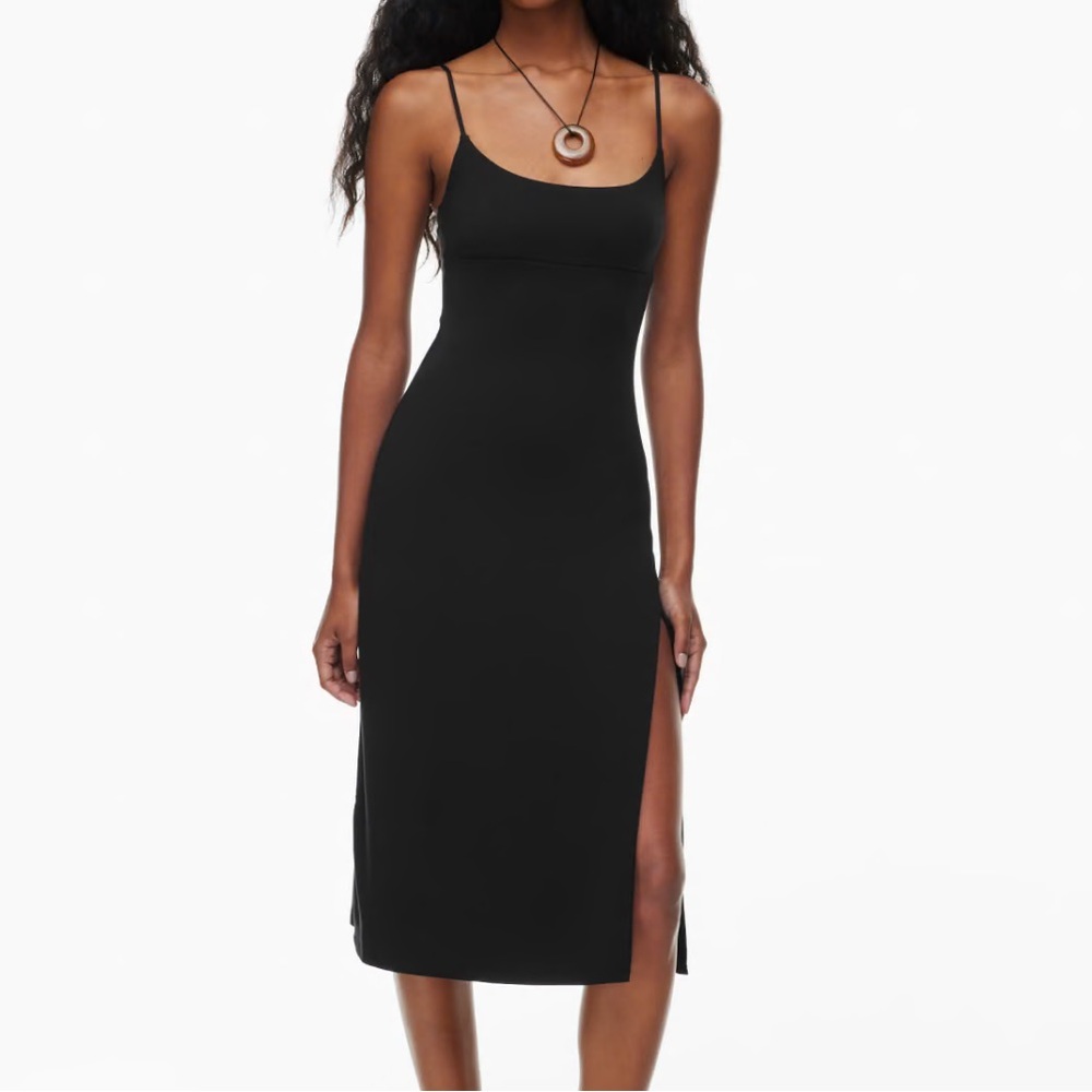🐈‍⬛aritzia dreamweaver dress🐈‍⬛